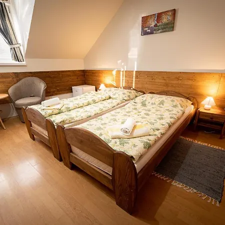 Gasthuis & Bar Natali Spissky Stvrtok