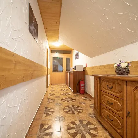 & Bar Natali בית הארחה