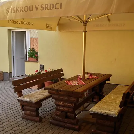 Guest house & Bar Natali Spissky Stvrtok